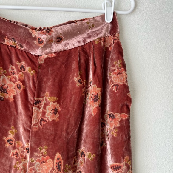 NWOT Anthropologie Pink Velvet Floral Burnout Trousers Medium - Picture 4 of 8
